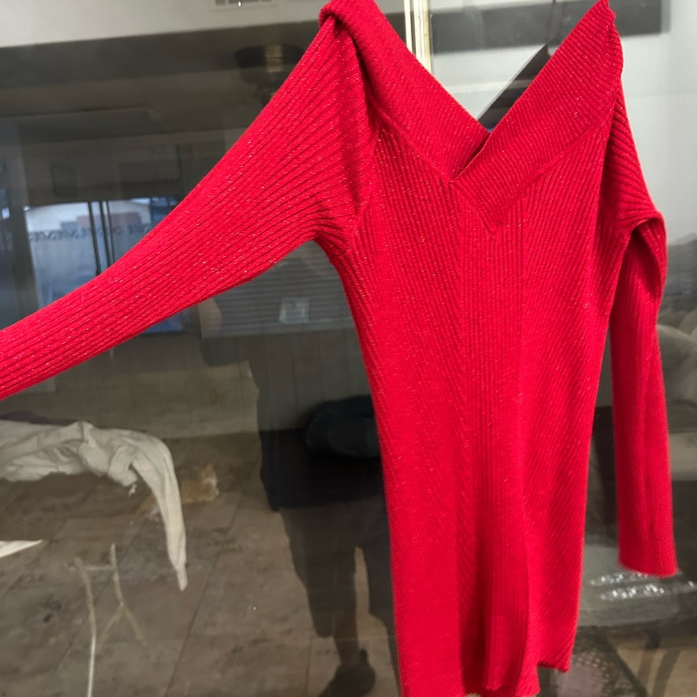 Red Off-Shoulder Knit Top - Picture 2 of 3